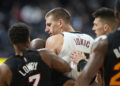 Srbina stigla kazna: NBA suspendovala Jokića, a Morisa i Batlera „udarila“ po džepu