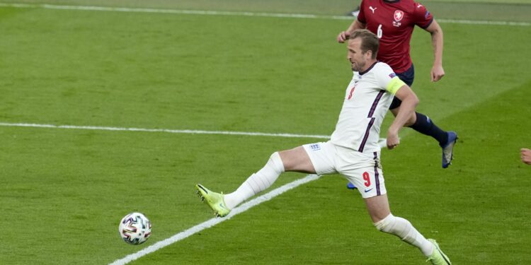 Kejn upisao het-trik za poluvreme protiv Albanije, jedan gol je spektakularan (VIDEO)