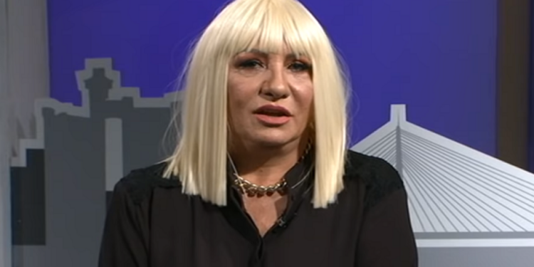 Vesna Zmijanac se oglasila nakon što je na aerodromu ostavila Nikoliju i Relju i otišla sama