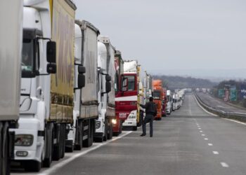 Svi bi da voze kamione po Evropi i zarade četiri puta veću platu