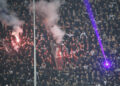 Haos u Grčkoj: Navijači Paoka prekinuli solunski derbi u 92. minutu, umešala se i policija (VIDEO)