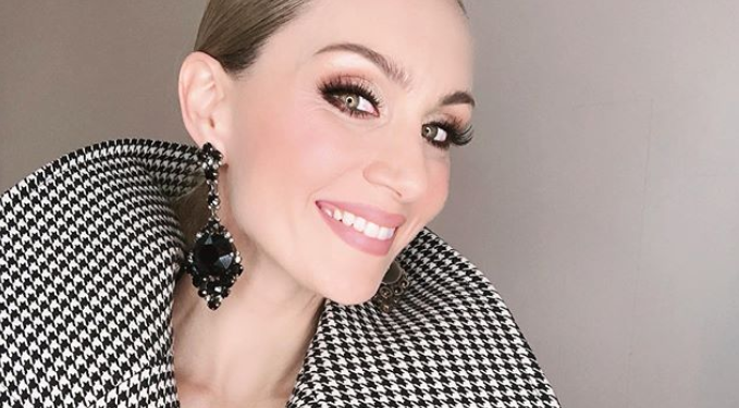Jelena Gavrilović prisetila se nastupa iz osnovne škole (FOTO)