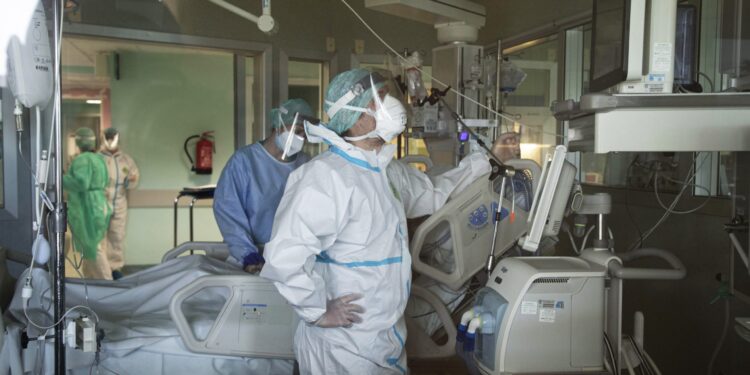 SAD: Smanjen period izolacije za medicinske radnike