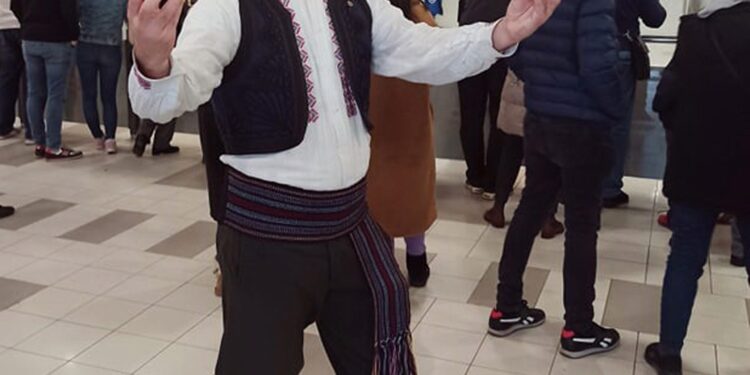 Goste čeka u opancima