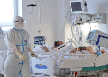U Austriji 4.233 novozaraženih i 77 umrlih