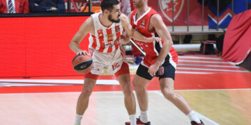 Kalinić srušio Olimpijakos, Zvezda posle drame upisala novu pobedu u Evroligi (VIDEO)