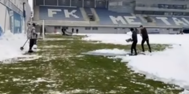 Radna akcija Metalca – 30cm snega pred gostovanje Partizana (VIDEO)