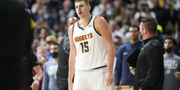 Denver poražen u Čikagu, Jokić pretekao legendarnog Lerija Birda na večnoj listi (VIDEO)