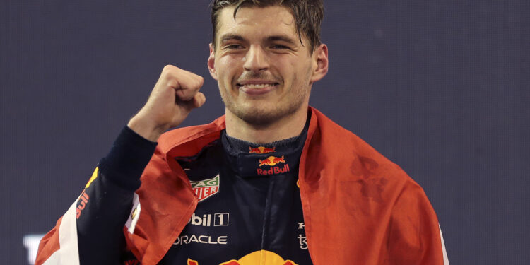Ferštapen je šampion sveta! Pretekao Hamiltona u poslednjem krugu za najluđu sezonu Formule 1
