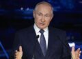 Putin: Ljude treba ubeđivati, a ne prisiljavati…