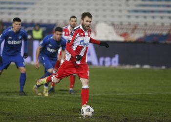 Šok za Zvezdu: Radnik odneo bod, crveno-belima 2 penala nedovoljna za pobedu (VIDEO)