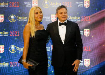 Piksi sa suprugom blista na dodeli Zlatne lopte