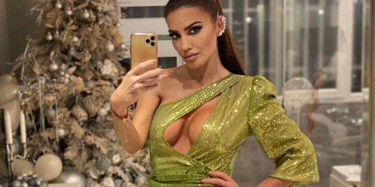 Ivana Stamenković Sindi odmara sa izabranikom u Mađarskoj (FOTO)