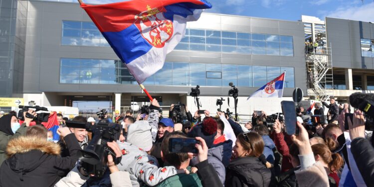 Ovako su navijači spremali doček Đokoviću (FOTO/VIDEO)