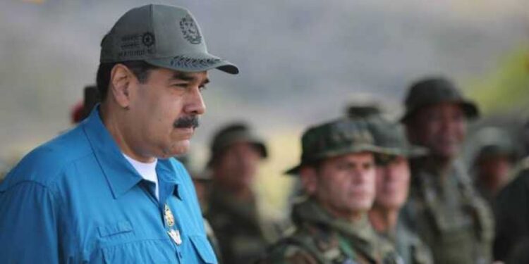 Maduro na Putinovoj strani