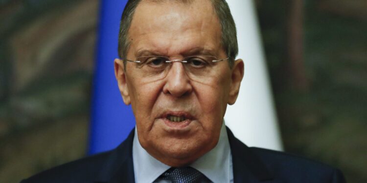 Lavrov: Rusija ne daje povoda za konfliktne situacije oko Ukrajine