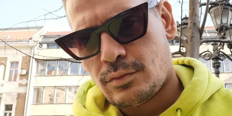 Milan Radulović Laća podelio uspomenu sa majkom Marinom (FOTO)