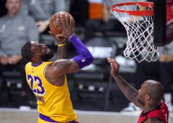 Lebron preskočio Džordana