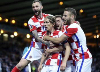 „Hrvatska će biti šampion sveta“: Proročica iz Engleske gledala u šparglu i odredila prvaka sveta