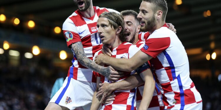 „Hrvatska će biti šampion sveta“: Proročica iz Engleske gledala u šparglu i odredila prvaka sveta