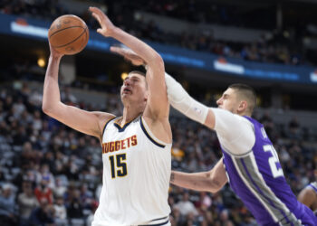Jokić novom maestralnom partijom doneo Denveru pobedu, Bogdan odličan sa 15 poena (VIDEO)