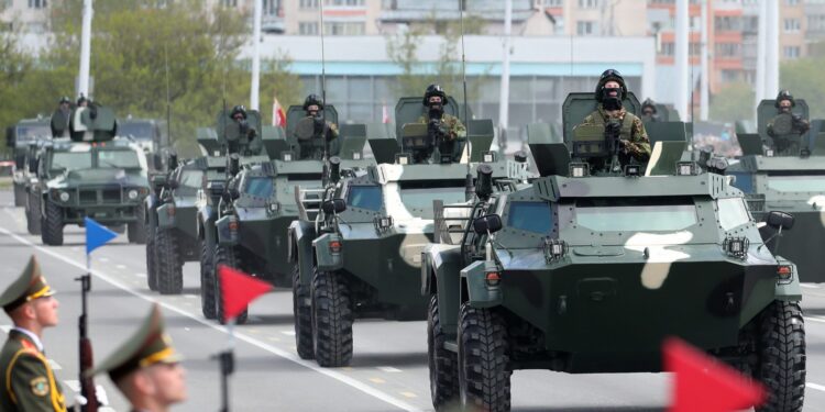 Putin i Lukašenko dižu vojsku na noge