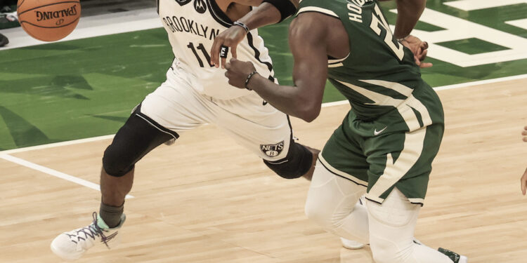 Irving debituje u novoj NBA sezoni posle 35 propuštenih mečeva zbog bojkota vakcine