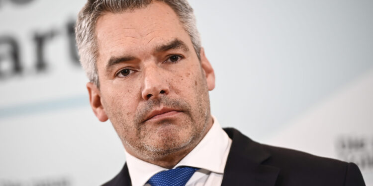 Austrija u ponedeljak ukida lokdaun za nevakcinisane