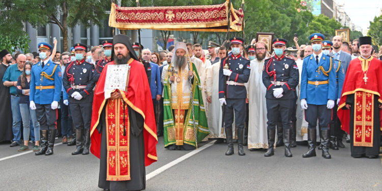 Duhovni otac uvek uz narod