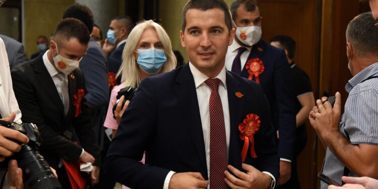 Bečić je smenjen!