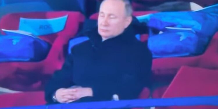 Da li je Putin zaspao na otvaranju ZOI? Pogledajte i procenite sami (VIDEO)