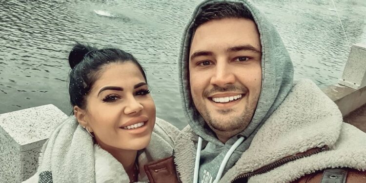 Katarina Kolozeus seksi fotografijom čestitala suprugu Ljubi Perućici Dan zaljubljenih