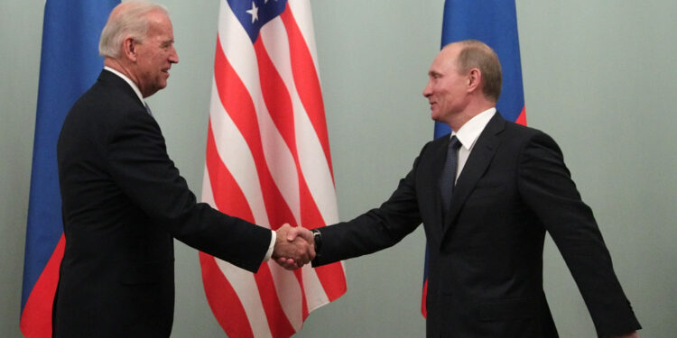 Počeo razgovor Bajdena i Putina