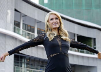 Paris Hilton konačno progovorila: “Bacali su me u samicu, tukli i gledali golu”