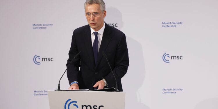 Stoltenberg pisao Lavrovu: NATO ne preti Rusiji, ali…