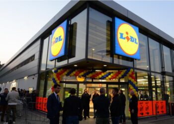 Velika kompanija povećava plate zaposlenima u Srbiji