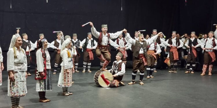 Oživelo srpsko kolo