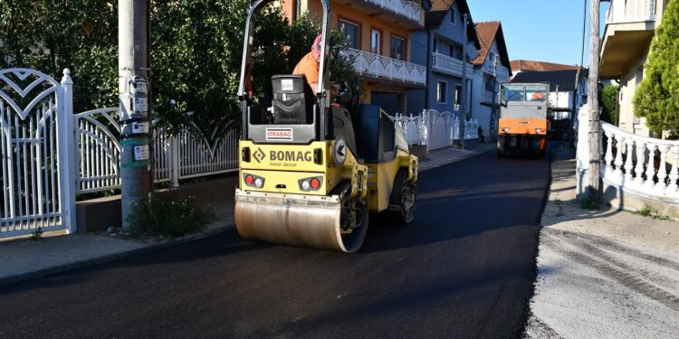 Uređuju ulice i rečno korito