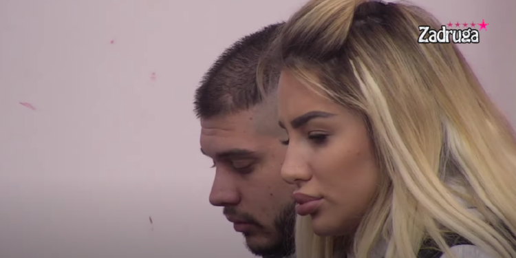 Imao vrelu akciju sa Aleksandrom,pa pokazao atribute (VIDEO 18+)