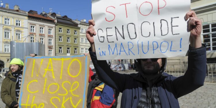 Borelj: Rusija čini veliki ratni zločin u Marijupolju