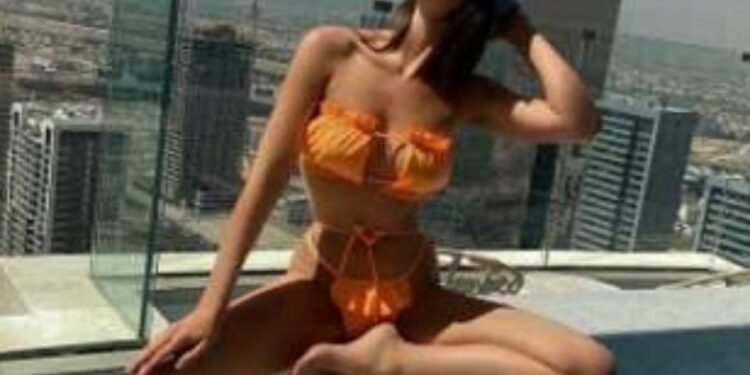 Seksi fotke srpske pevačice zapalile mreže: Milica grmi u Dubaiju (FOTO)