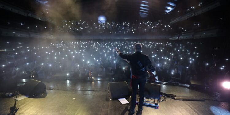 Vibracije na struju grupe “Van Gogh” “deminirale tišinu” (FOTO)