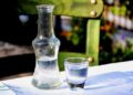 Pandemija povećala potrošnju lekova za smirenje (2): Uz pilule kosi i alkohol
