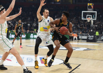 Bursa šokirala Partizan pred punom Arenom