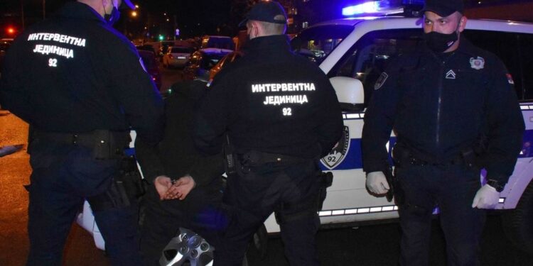 Agenti seku krila aviona