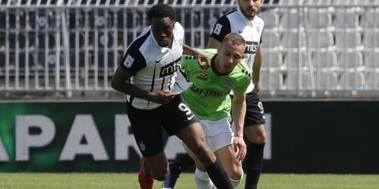 Grobari bojkotovali meč: Partizan deklasirao TSC (VIDEO)