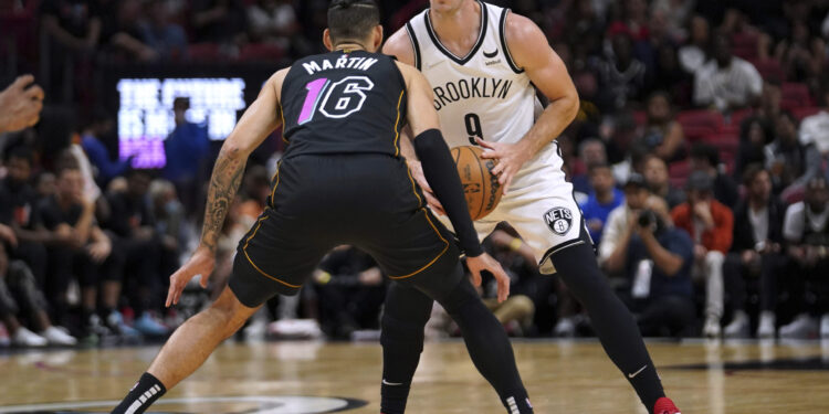 Dragić ima koronu