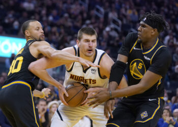 Golden Stejt razbio Denver u prvoj utakmici plej ofa