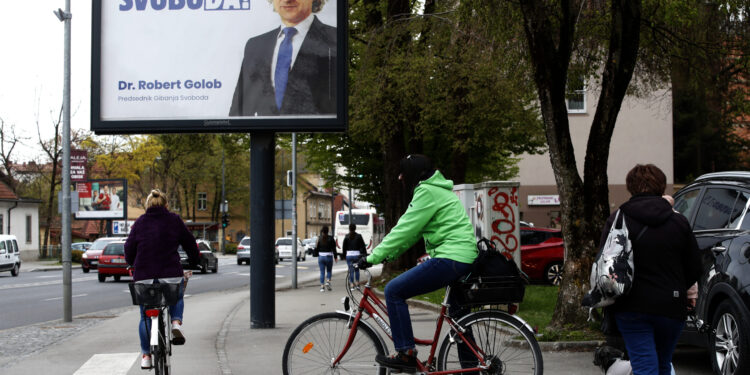 Ko je Robert Golob, čovek koji je do nogu potukao Janeza Janšu