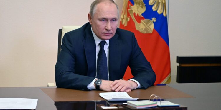 Putin gura Finsku i Švedsku u NATO
